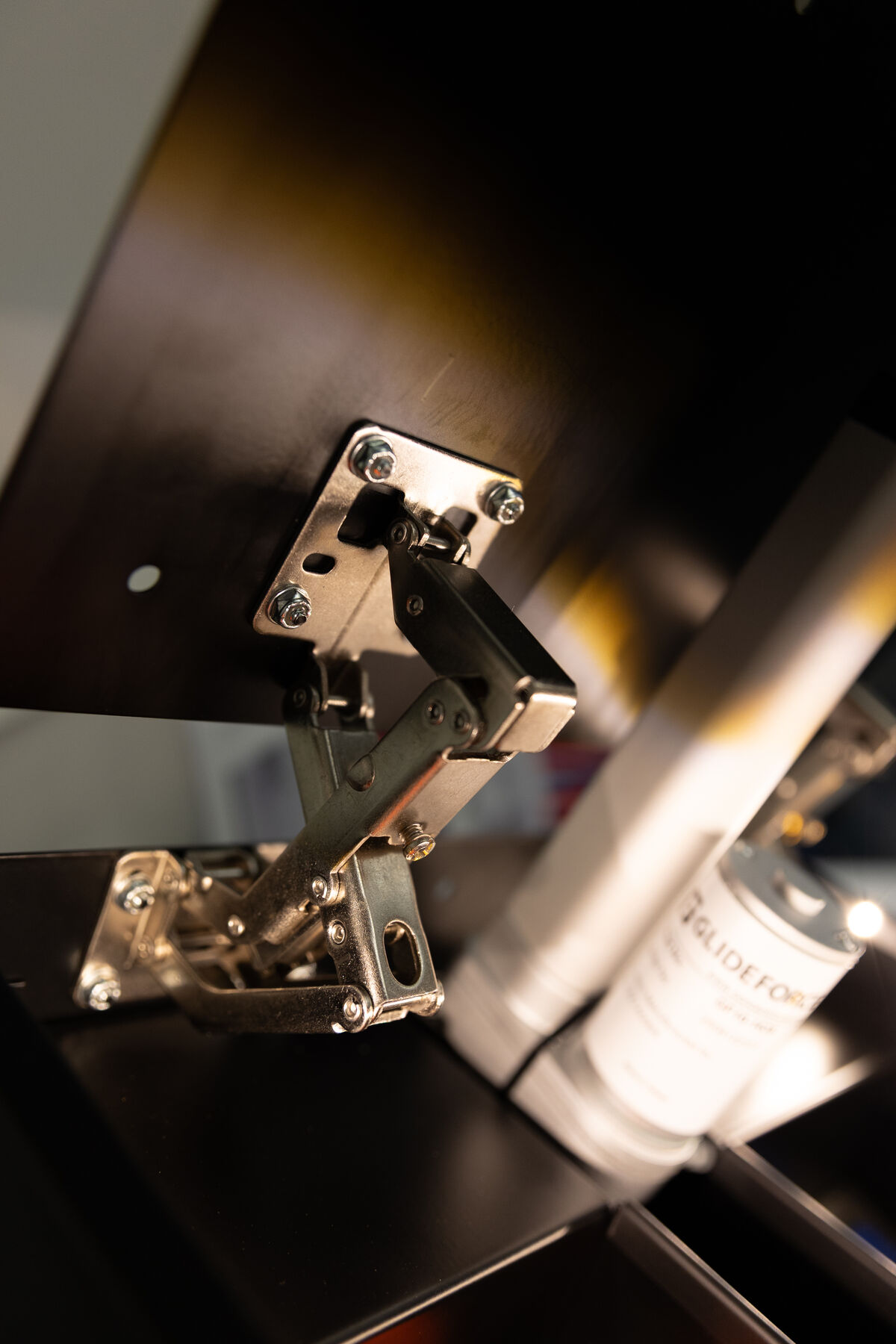 Stainless steel hinge mechanism